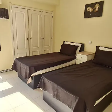 401 - 2 Bedroom - Oura - Sea View *