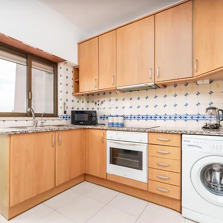 401 - 2 Bedroom - Oura - Sea View