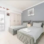 401 - 2 Bedroom - Oura - Sea View アパート
